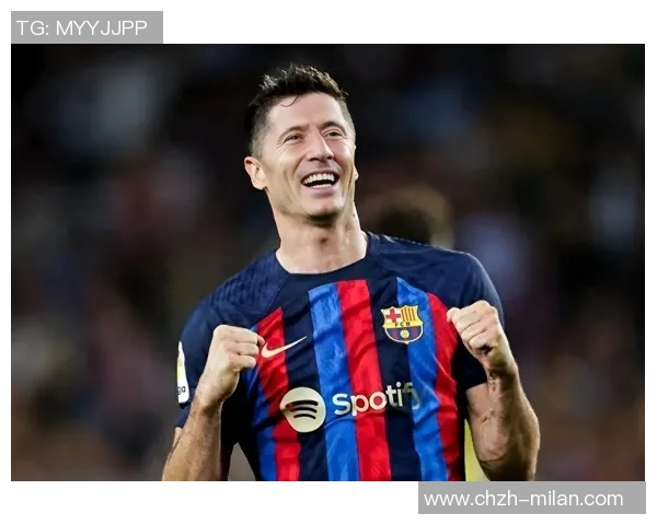 罗马诺透露莱万冬窗留队愿意与巴萨续约的最新消息